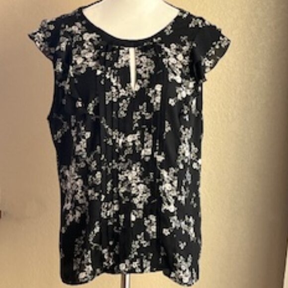 Elle Large sleeveless top. Large, Black, Grey, and White. - Picture 3 of 5
